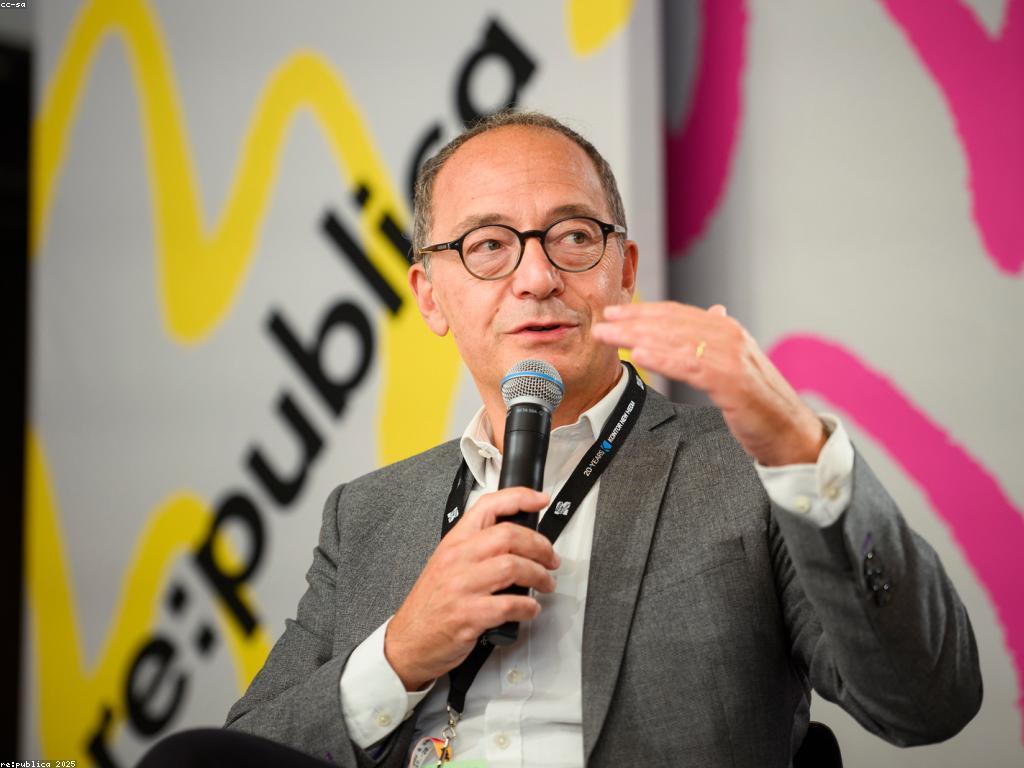 សារៈសំខាន់នៃព្រឹត្តិការណ៍ពិសេសក្នុងសង្គម